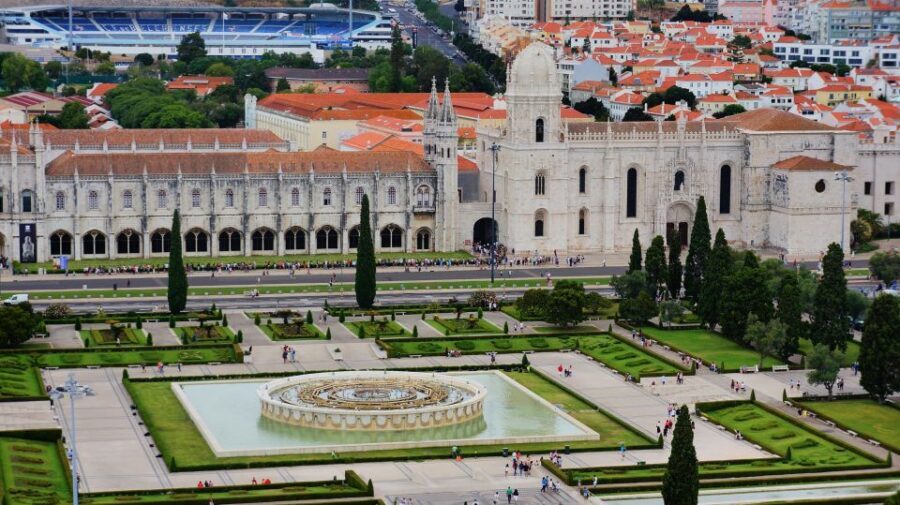 4-hour sightseeing tour by Tuk-Tuk Lisbon old town and Belém - Belém with context: the Tagus River and the discoveries era