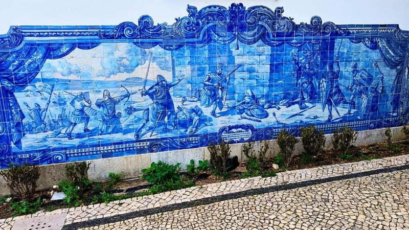All Historical Lisbon Tuk Tuk Tour - Pickup in central Lisbon: how the ride gets rolling