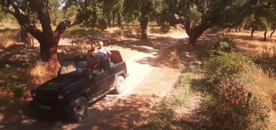 Arrábida Jeep tour to the most beautiful beach of Europe - A Snack Stop Between Mountain and Ocean: Short Pause, Big Payoff