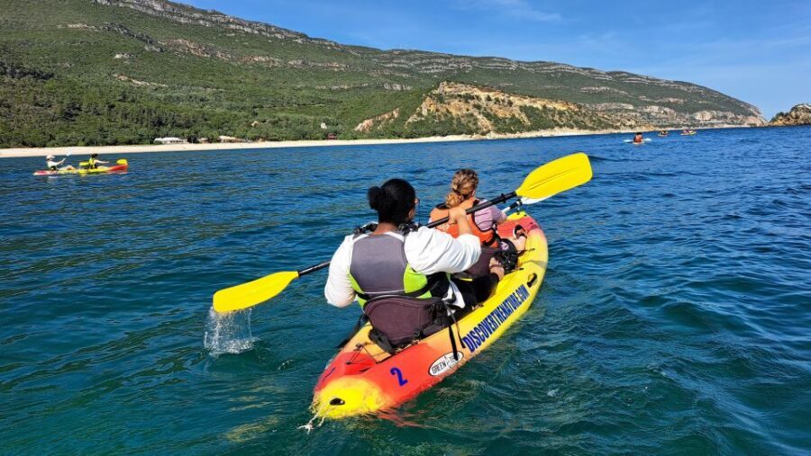 Arrábida Kayak Tour - What the guide actually adds: pace, explanations, and practical photo help