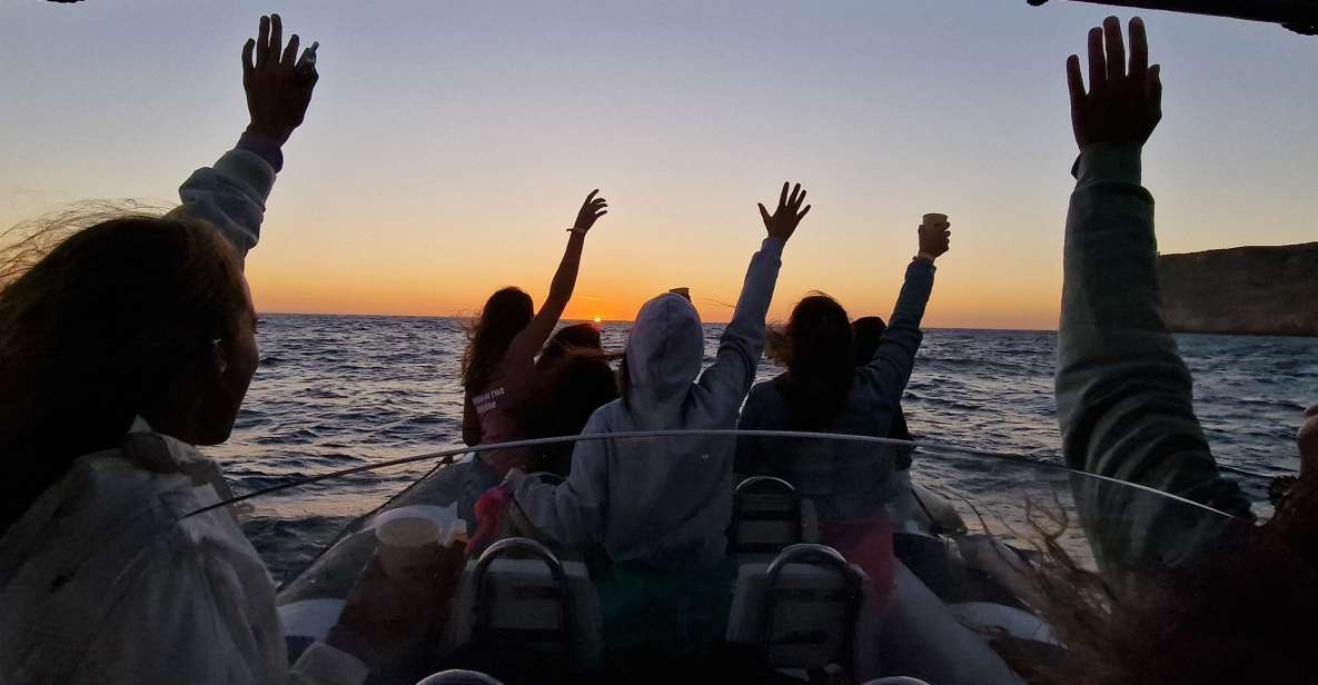 Arrábida Natural Park/Sesimbra: Sunset on Board with drinks - The return by speedboat: fun, fast, and often windy