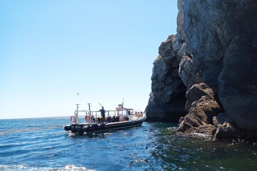 Arrábida - Sesimbra: Boat Tour Mysteries of Cape Espichel - Praia da Cova: an easy warm-up viewpoint