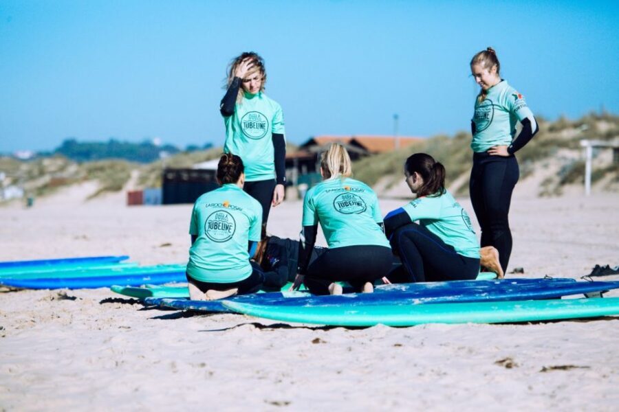 Aulas de Surf/Surf Lesson - Lisboa - Certified coaching plus a small group of 10