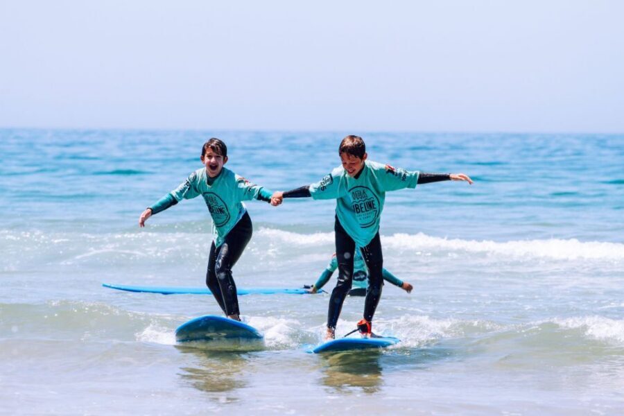 Aulas de Surf/Surf Lesson - Lisboa - Where this Lisbon surf lesson fits best