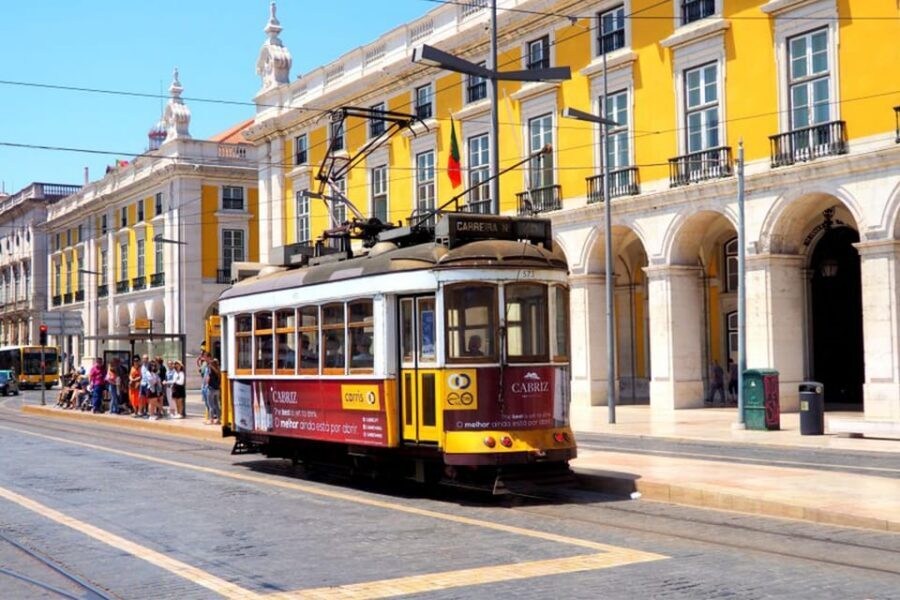 Belem: 4-HOUR Guided Tuk Tuk Tour in Historic BELEM - Monument to the Discoveries: sculpture power and rooftop views