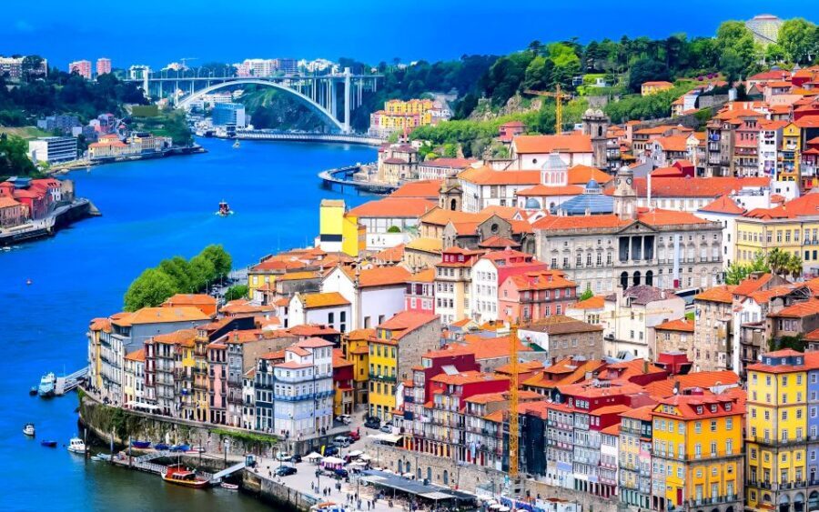 Best of Porto - Private Tour from Lisbon - Clérigos Tower and Porto Cathedral: your “Porto basics” stop