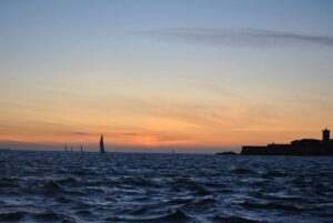 Cascais: 2-Hour Sunset Cruise - Your Route: Cabo da Roca Option or the Cascais-to-Oeiras Coast