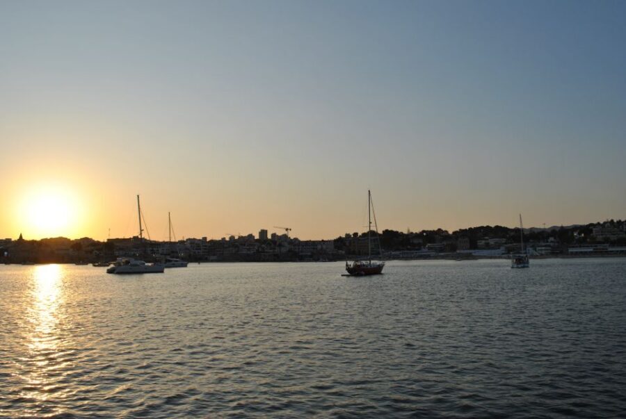 Cascais: 2-Hour Sunset Cruise - Drinks Onboard: What’s Included and What You Might Want to Add