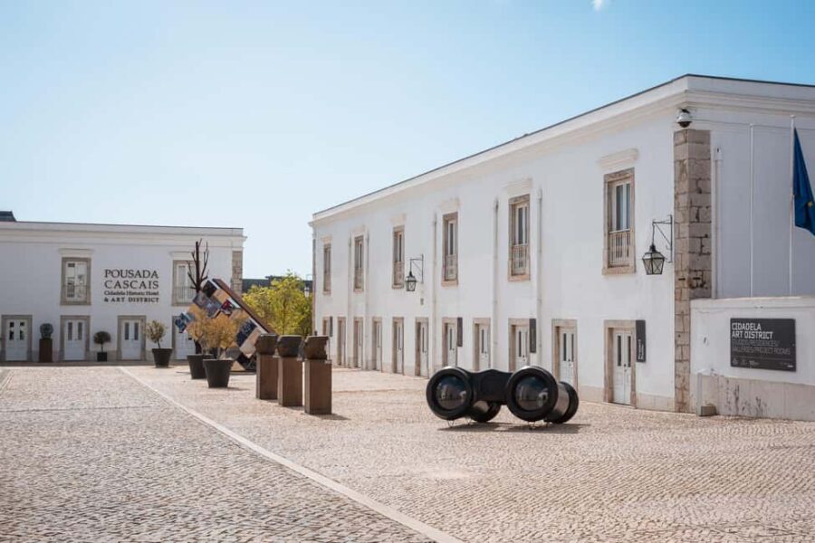 Cascais: Flexible Walking Tour in Historic Center - Cascais Bay and the Citadel approach: when viewpoints meet museum density