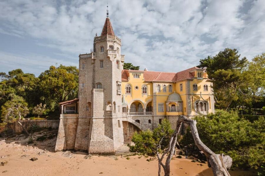 Cascais: Flexible Walking Tour in Historic Center - Marina stroll: a breather between sights