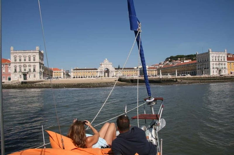 Cultural Sailing Tour in Lisbon - The 2-hour ride: how to time it so you get the best light