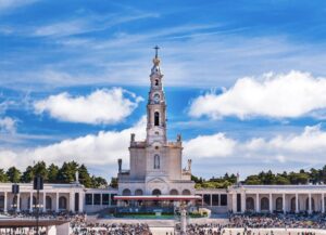 Fatima, Batalha, Nazaré and Óbidos: Private Full Day Tour - Lisbon Pickup to Fátima: The Comfort Part That Saves Your Energy