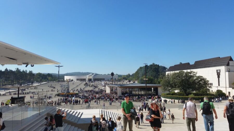 FATIMA FULL DAY PRIVATE TOUR FROM LISBOA - The Sanctuary of Our Lady of Fátima: why this place draws crowds