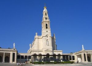 Fatima , Polski Przewodnik , Aljustrel , Nazare , Obidos - Fatima Sanctuary and the Chapel of Apparitions: start with meaning, not just photos