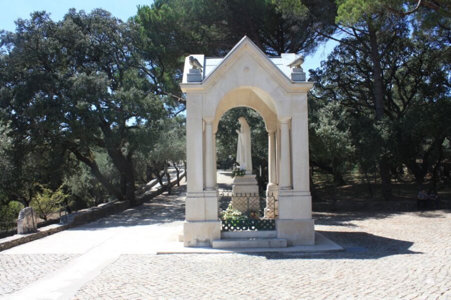 Fatima Spiritual Full Day Private Tour from Lisbon - Chapel of the Apparitions: The Stop Most People Remember