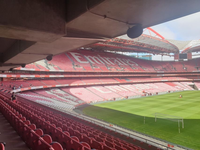 FOOTBALL LOVERS FULL DAY TOUR AT LISBON - Entering Estádio da Luz: Benfica’s Stadium and Museum Stops