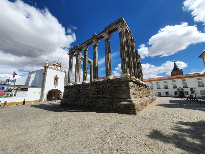 From Lisboa: Evora and Monsaraz Full-Day Tour - Timing, walking, and what “8 hours” really means