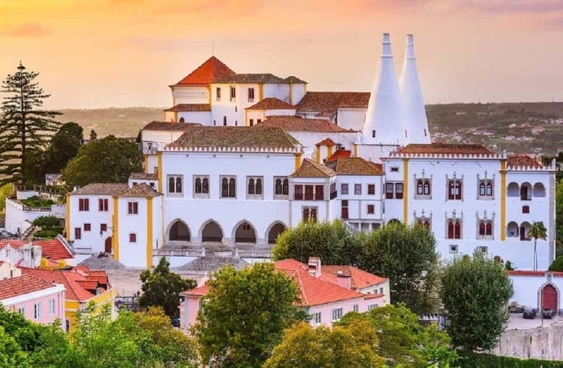 From Lisboa: Sintra, Cabo da Roca & Cascais Full Day Tour - Cascais and the Estoril Coast Drive: Seaside Walking Without the Overthinking