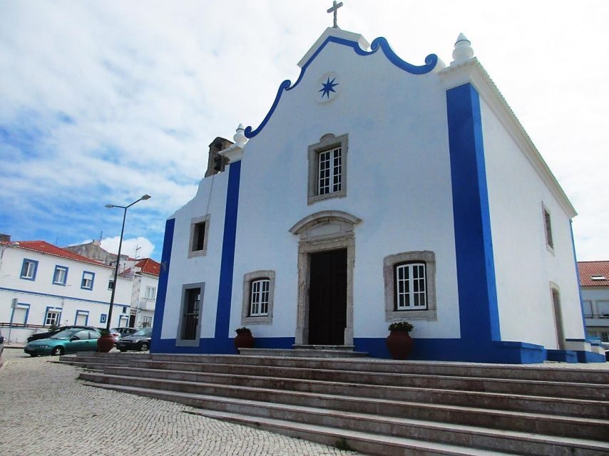 From Lisbon: Coastal Villages and Mafra Palace Guided Tour - Azenhas do Mar: cliffside Portugal in a photo-stop format