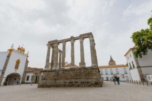 From Lisbon: Évora and Monsaraz Day Tour with Wine Tasting - Getting from Lisbon: the 8-hour reality (and how to plan for it)