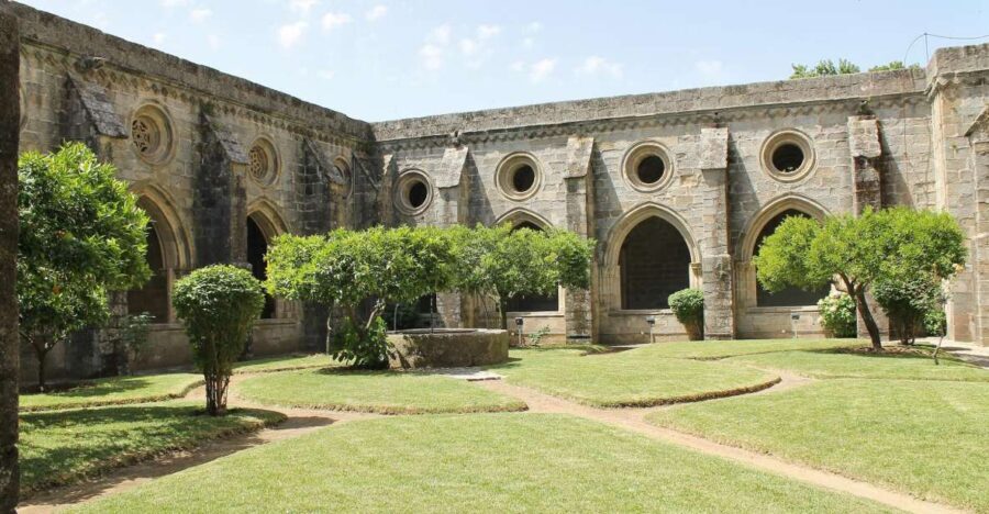 From Lisbon: Évora Private Historic Discovery Tour - Roman Temple of Évora: why the common name can mislead you