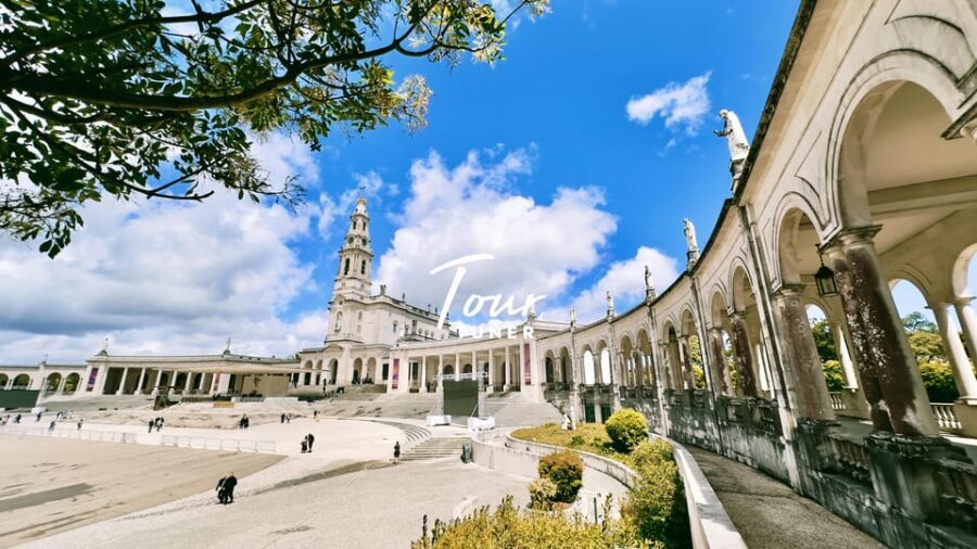 From Lisbon: Fátima, Batalha, Nazaré, & Óbidos. Private Tour - Batalha Monastery: UNESCO Gothic built for the Battle of Aljubarrota