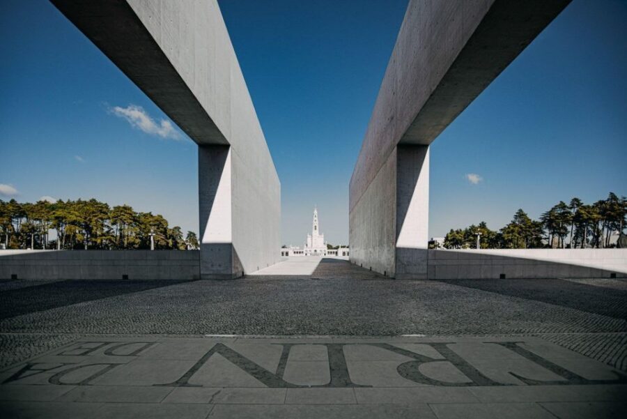 From Lisbon: Fatima, Nazaré, Batalha and Óbidos Tour - Choosing the Right Length: 5 Hours vs 10 Hours