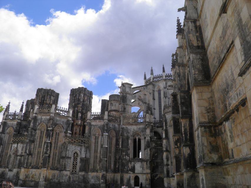 From Lisbon: Fátima Sanctuary and Batalha Monastery (UNESCO) - Why Fátima and Batalha Works So Well From Lisbon