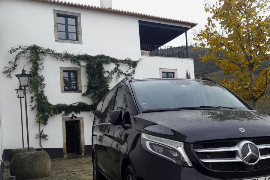 From Lisbon: Full-Day Sintra Tour by Luxury Car or Minivan - Pena Palace and the Moorish Castle: fairy-tale architecture in the hills