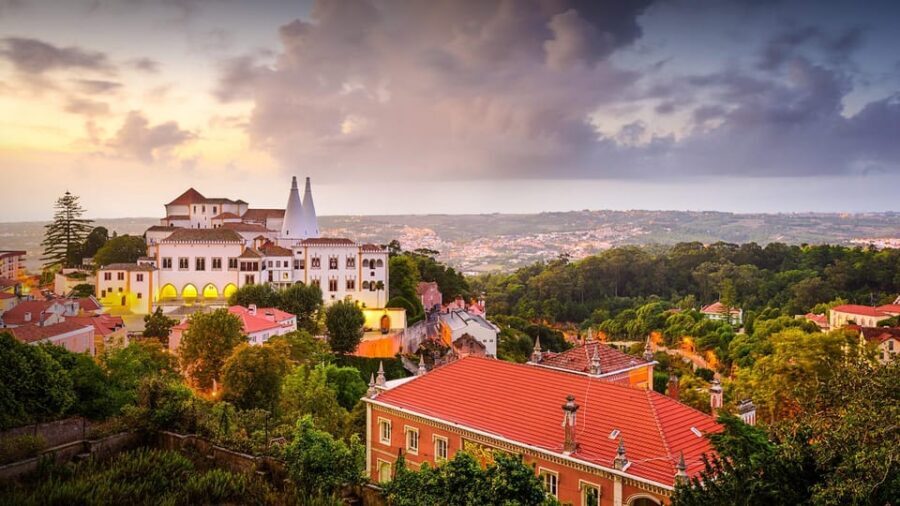 From Lisbon: Half-Day Sintra Tour - Sintra Historical Centre: the town portion that makes it feel real