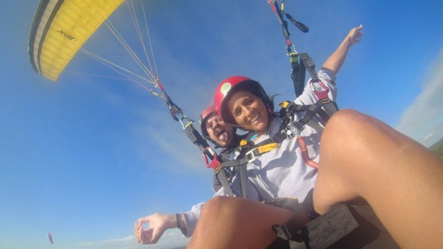 From Lisbon: Paragliding Flight with Transfers - From Ferrari Shop to Takeoff: Getting to the Right Place