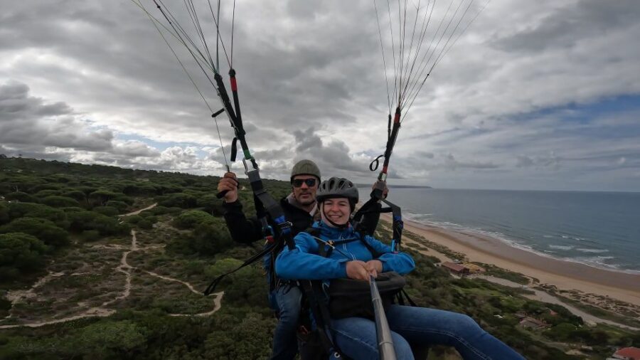 From Lisbon: Paragliding Pack (Flight+Video+Transportation) - Who Should Book This Paragliding Flight from Lisbon?