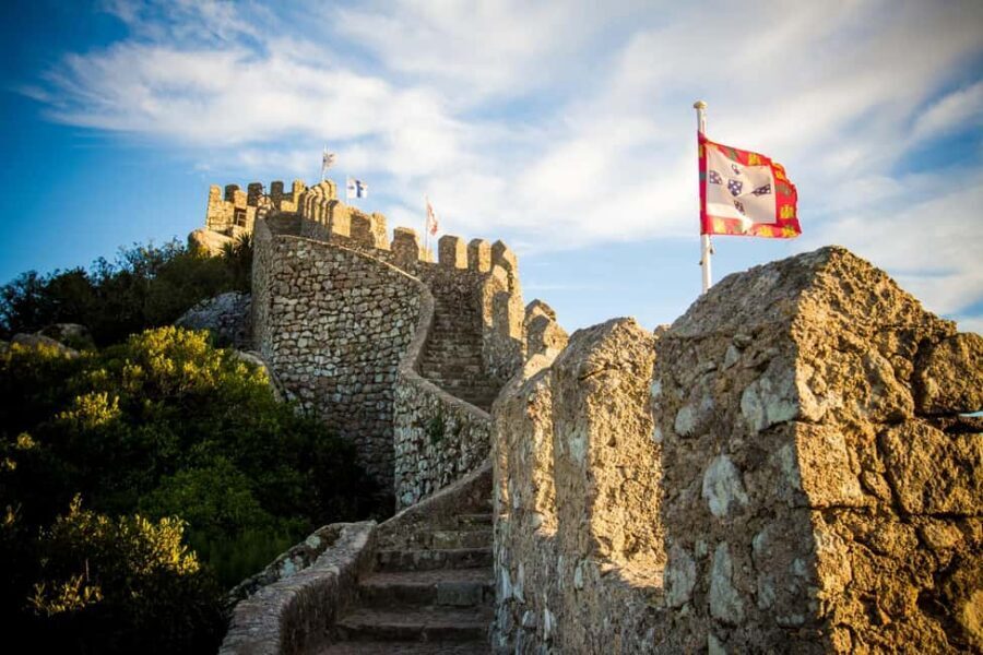 From Lisbon: Sintra Cascais Guided Tour with a Local Expert - Cascais free time: use the hour wisely