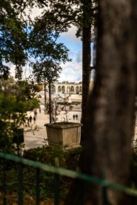 From Porto: Transfer to Lisbon with stops until 3 cities - Price and value: what $481 per group really buys