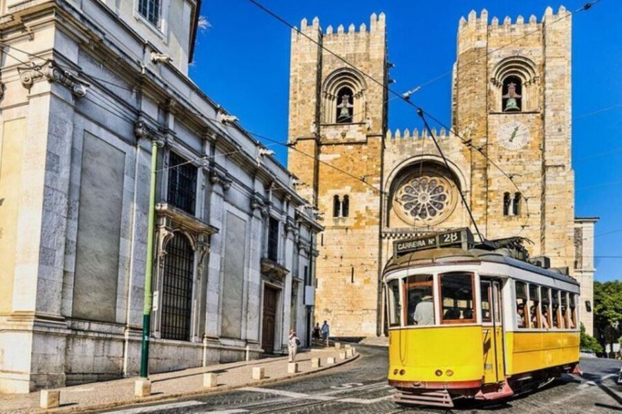 Full city of Lisbon on board of a private car - Bairro Alto and São Pedro de Alcântara: The Cityscape From Above