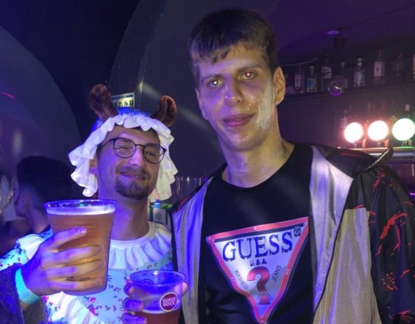 Halloween Haunts: Lisbon Pub Crawl Experience - What to wear in Lisbon: casual chic rules (and why they matter)