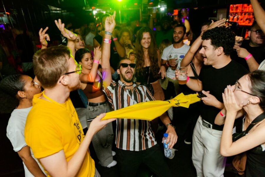Halloween Haunts: Lisbon Pub Crawl Experience - Should you book Halloween Haunts: Lisbon Pub Crawl?