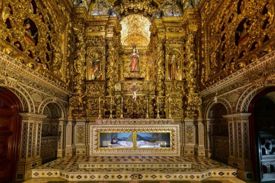 Highlights & Secrets of Lisbon Private Walking Tour - Largo do Carmo: the square that tees up Convento do Carmo
