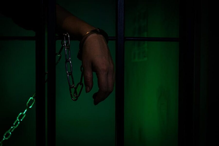 Lisboa: Alvalade Escape Room Prison Robbery - Arriving at Alvalade: quick check-in and the 10-minute window