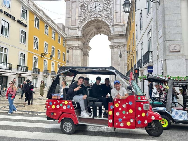 Lisboa: Tuk Tuk ride in Alfama & pick-up you at the hotel. - A small note on where it ends: Time Out Market Lisboa