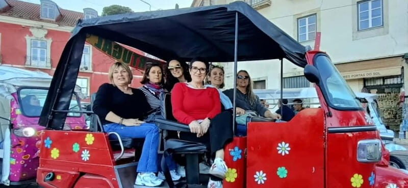Lisboa: Tuk Tuk ride in Alfama & pick-up you at the hotel. - The monuments and viewpoints: Cathedral, Santa Lusia, Pantheon, Castle