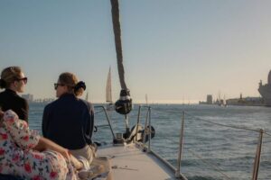 Lisbon 2 Hours Sailing Day Tour and Cruise With Drinks - Meeting at Parque Doca Alcântara Rocha and Finding the Crew