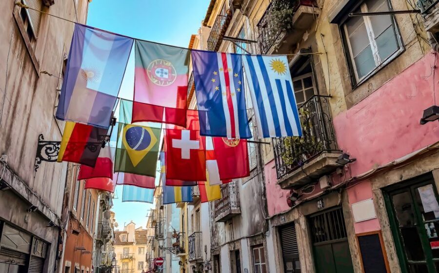 Lisbon: 3-Hour Historical Tour - Baixa’s squares: Rossio Square and Praça do Comércio with meaning