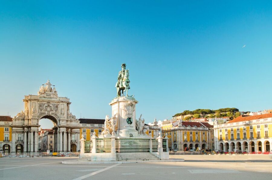 Lisbon: 3-Hour Historical Tour - Traditional stores and Lisbon’s everyday character