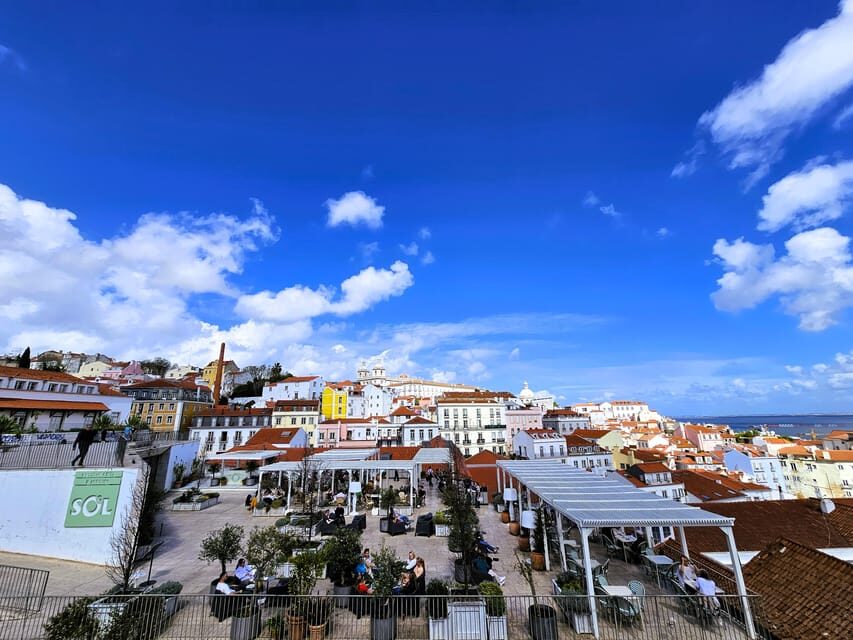 Lisbon: Alfama tour by tuktuk private, up to 90 min - Price and timing: is $38 good value for a Lisbon circuit?