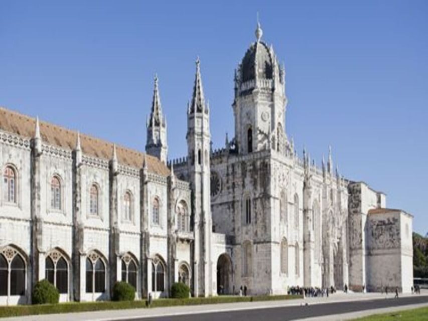 Lisbon: Belem Private Tuk-Tuk Tour for 2 hours - Key highlights you’ll actually feel during the ride
