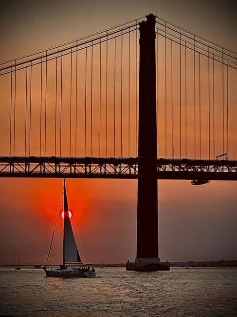Lisbon: Boat Tour 2:30H w/ Welcome Drink and Snacks - The Route: What You’ll See on the Tagus (and Why Water Views Matter)