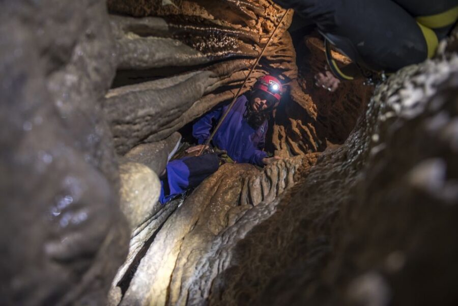 Lisbon: Caving in Arrábida Natural Park, Setubal, Sesimbra - Learning with guides like Rafael and Filipa: what the teaching feels like