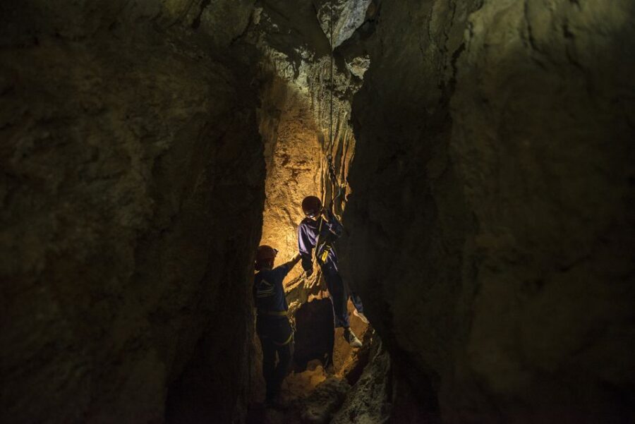 Lisbon: Caving in Arrábida Natural Park, Setubal, Sesimbra - Getting there: Creiro’s Beach meeting point and the no-pickup reality
