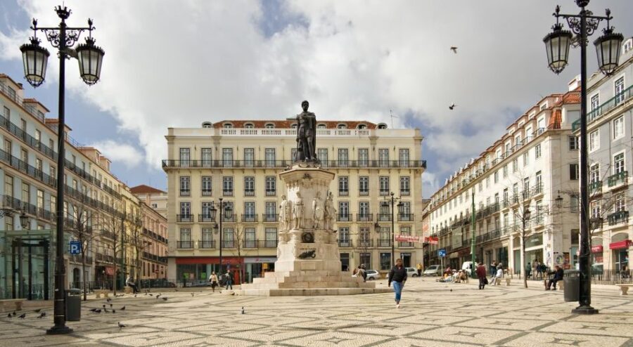 Lisbon: Chiado, Bairro Alto, and Principe Real Tuk Tuk Tour - Why this Lisbon tuk tuk route makes sense in 1.5 hours